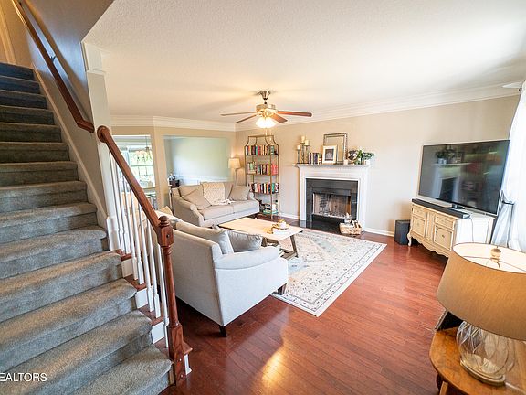 3rd image of 5474 Castle Pines Ln