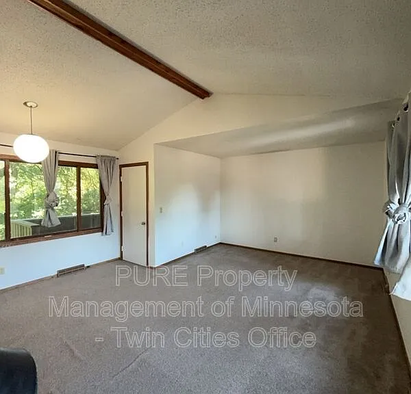 1514 N Timber Rdg — Photo 15