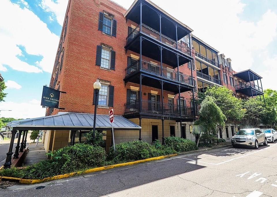 1st image of 1300 Van Buren Ave Unit 312