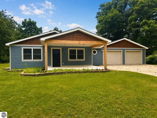 1009 Keystone Rd, Tawas City, MI 48763