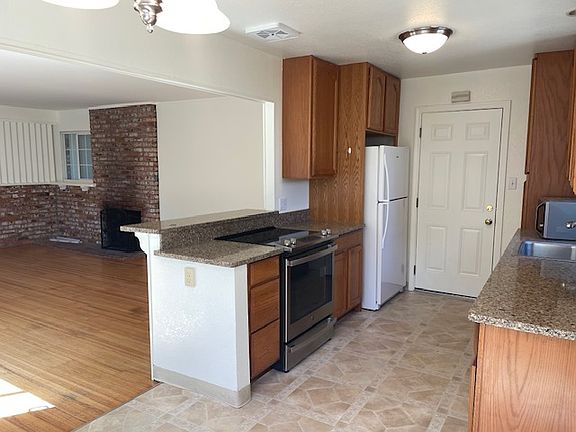 5th image of 353 Miller Creek Rd