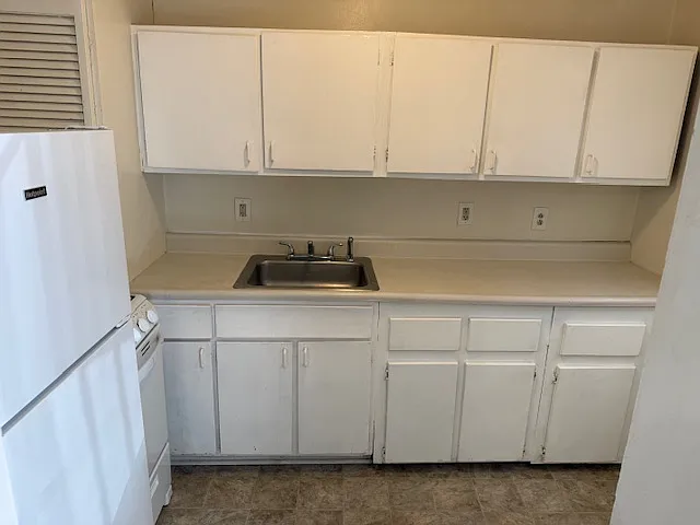 Building Photo - 44 Delta Pl NE #11