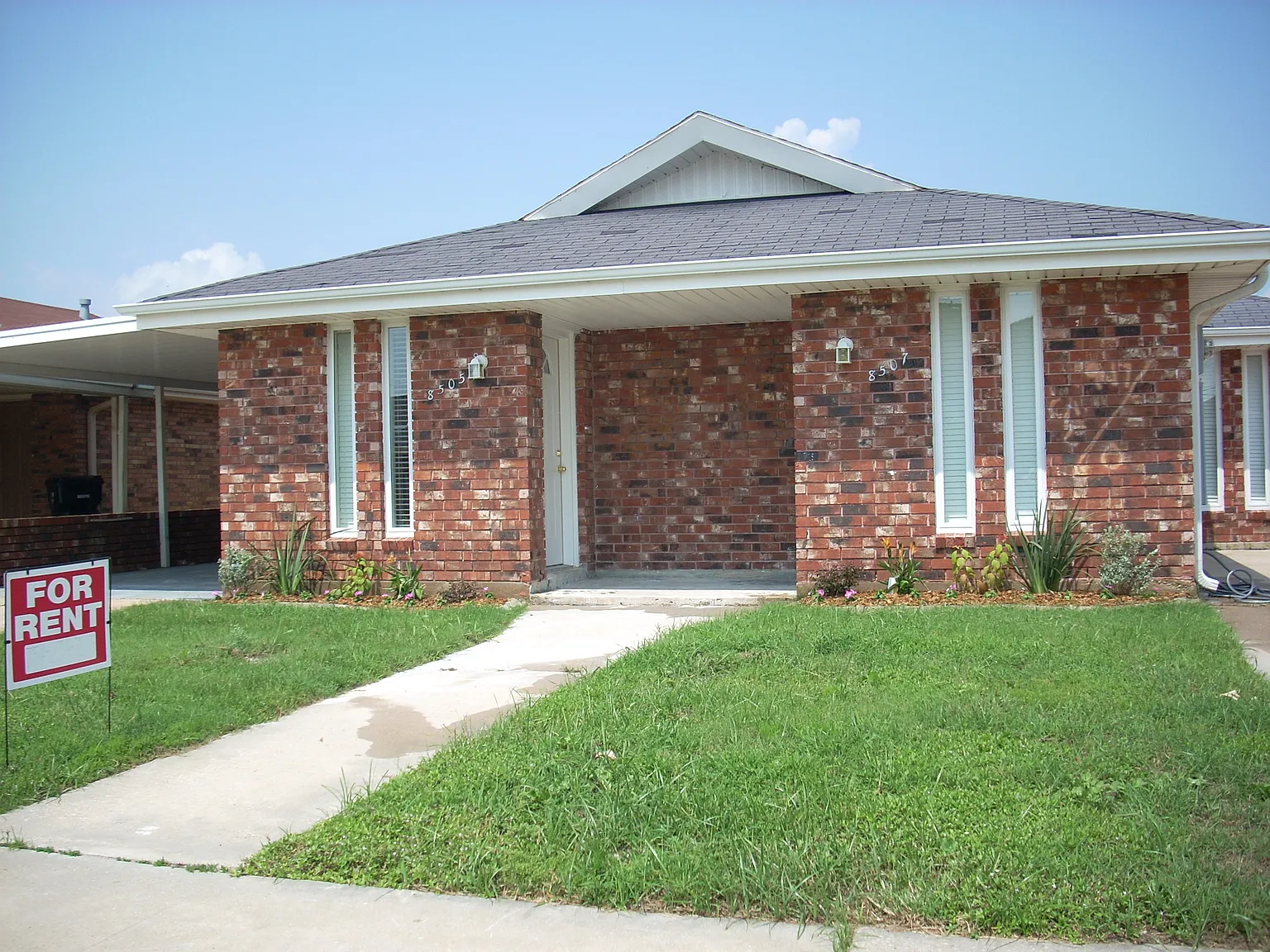 8505-7 Valor Dr - 8505 — Photo 1