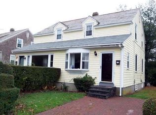 69 Old Fort Rd, Newport, RI 02840