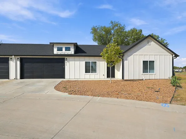 474 E Harper St, Valley Center, KS 67147