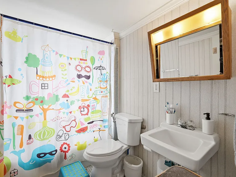 2nd Floor Bathroom