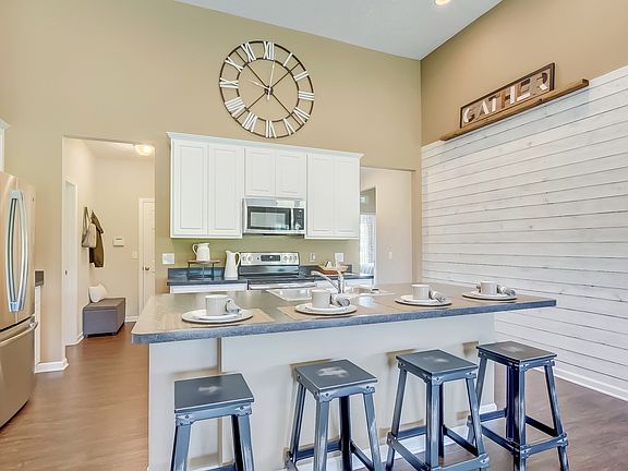 Kitchen with oversized island