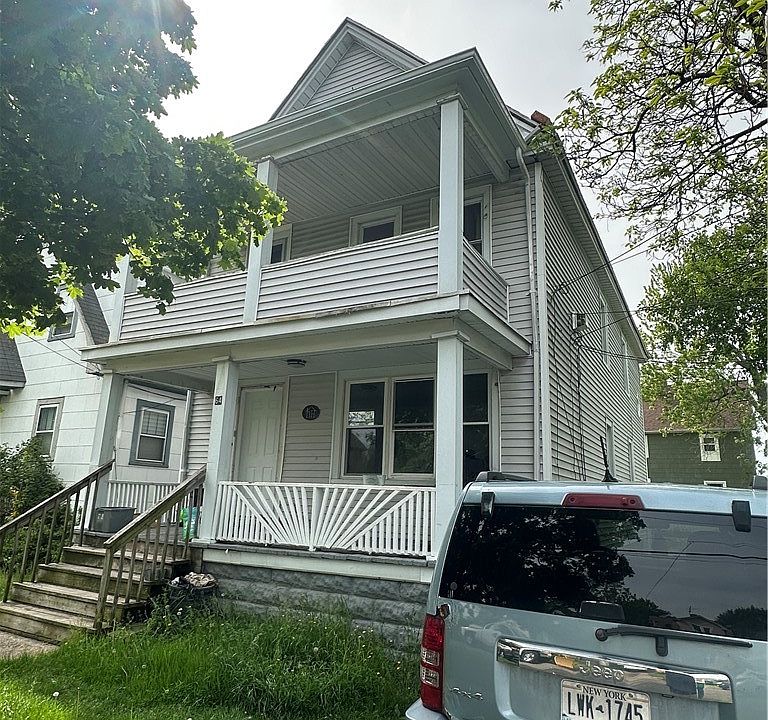 1st image of 64 Wyandotte Ave