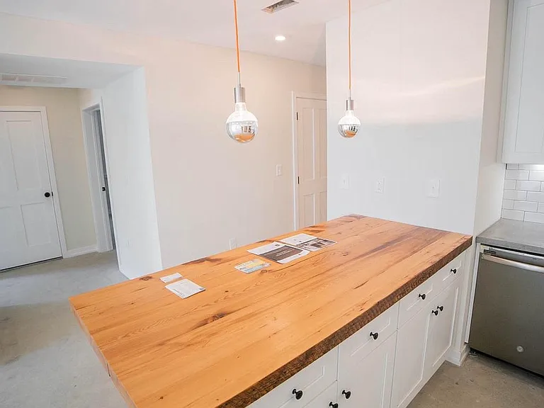 1331 N Randolph St — Photo 9