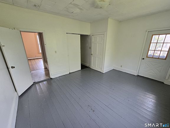 5th image of 256 Hillside Avenue
