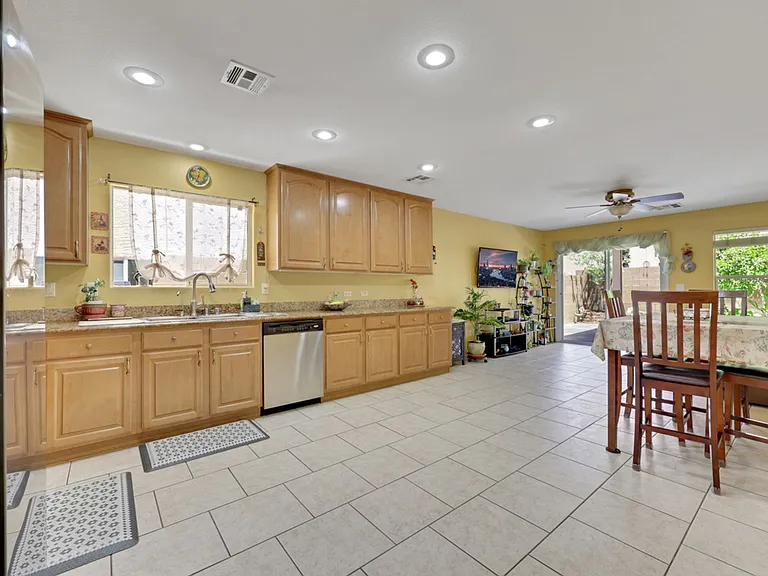 11256 Albergotta Ct — Photo 3