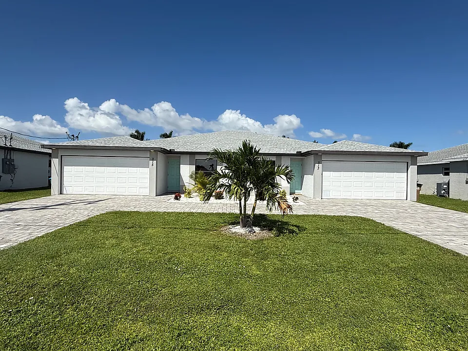 313 SW 47th Ter