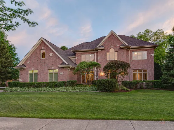 2086 Laurel Valley Dr, Vernon Hills, IL 60061