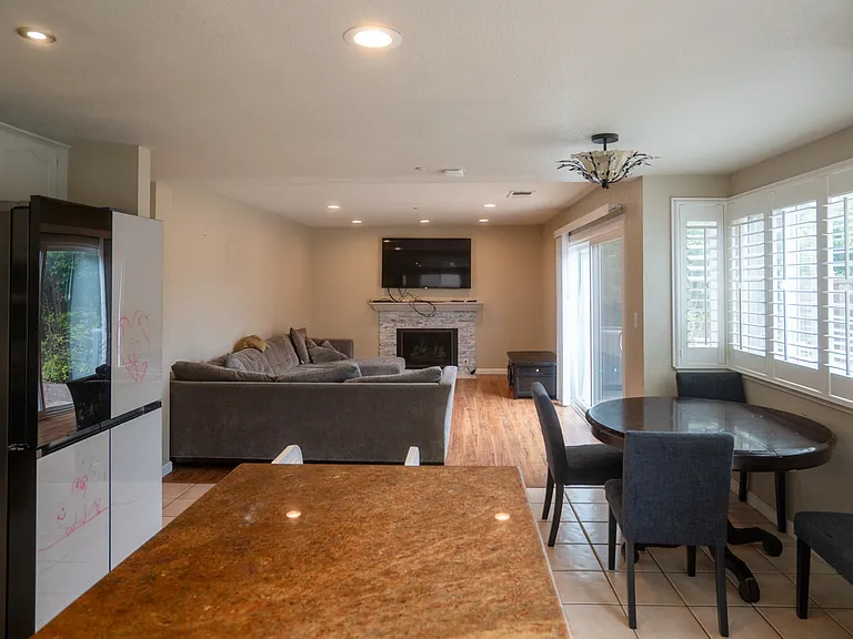 4241 Remora Dr — Photo 9