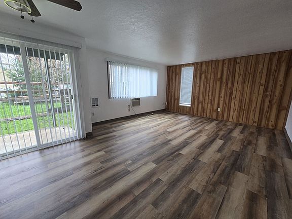 3rd image of 146 Atkinson Ct #26