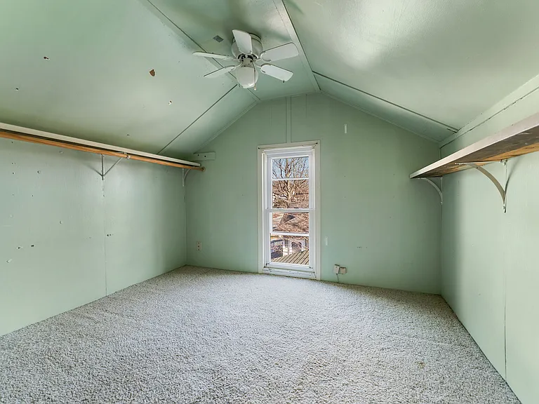 557 Chicago St — Photo 10