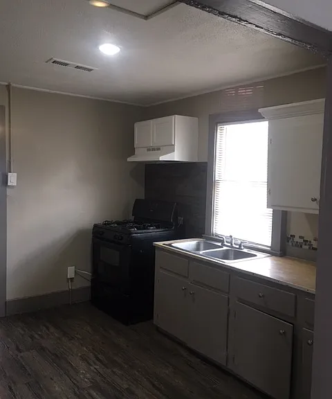 620 Goldman St — Photo 4