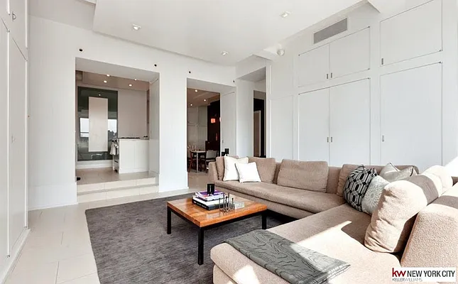 Rented by Keller Williams NYC | media 10