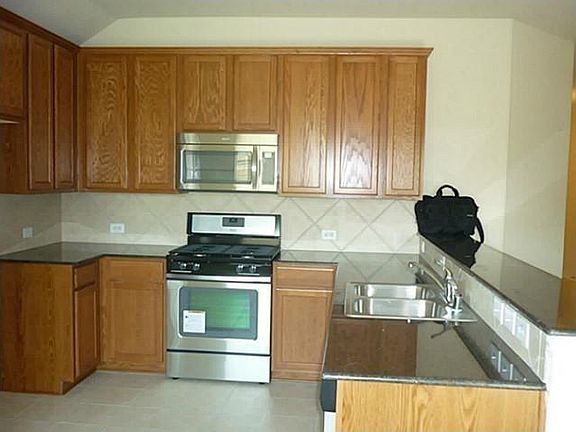 2nd image of 1013 Villa Paloma Blvd