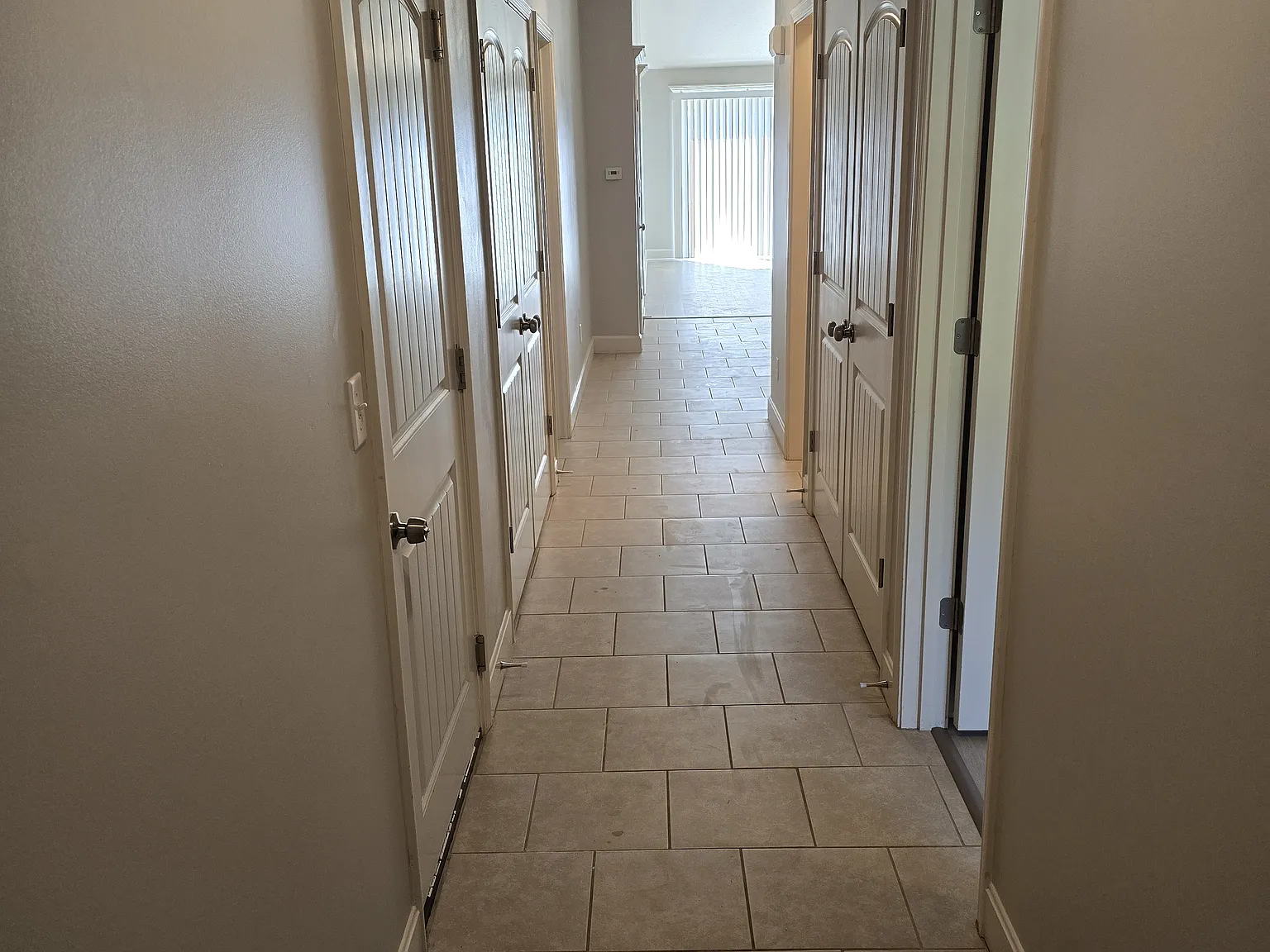 3 bed, 1300 sqft, $1,950 — Photo 2