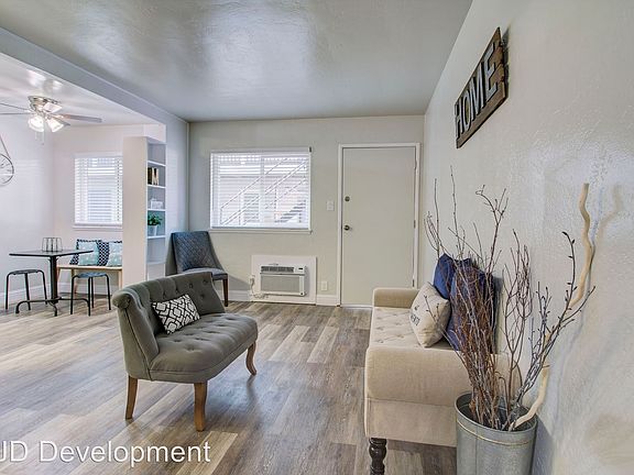 4th image of 1411 T St APT 3