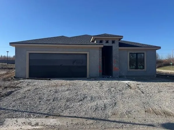 9736 N Montclair Ave, Kansas City, MO 64153