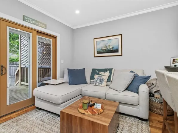 110 P St #1, South Boston, MA 02127