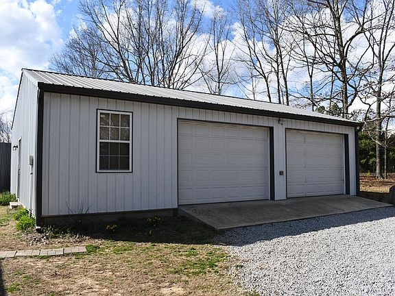 4th image of 2229 Elmore Town Rd
