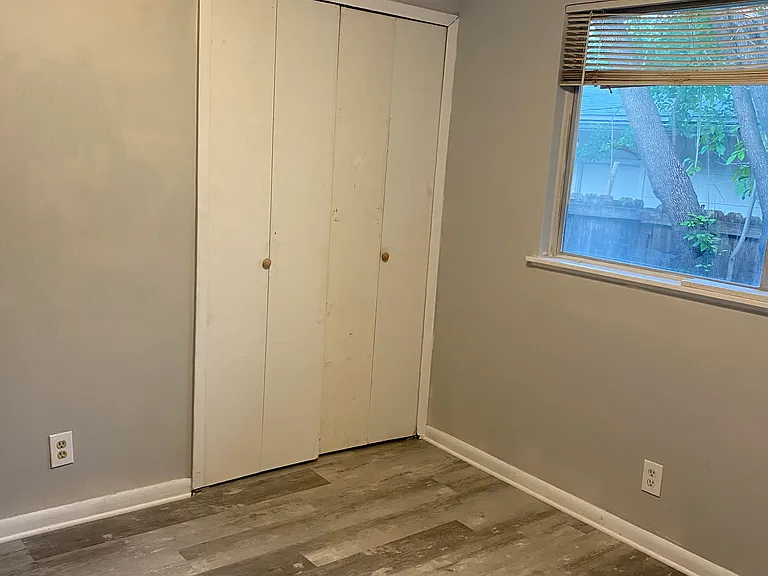 407 Arbor Ln — Photo 7