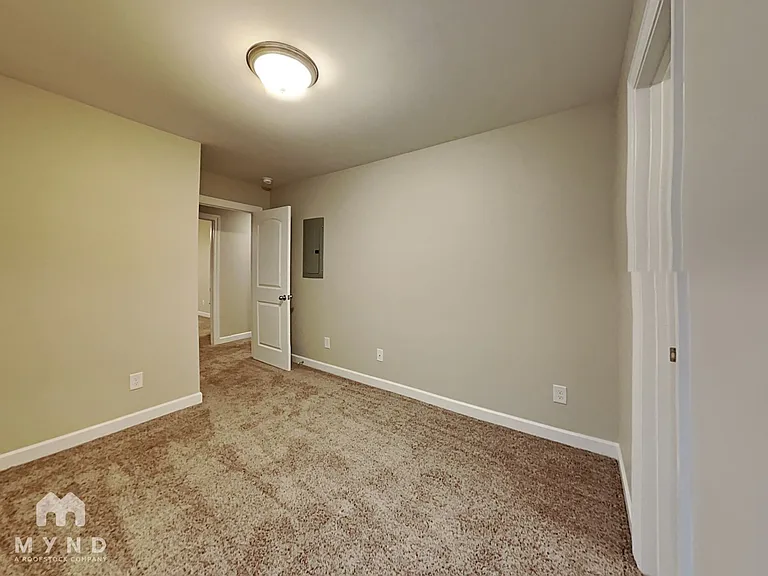507 E Castle St — Photo 11