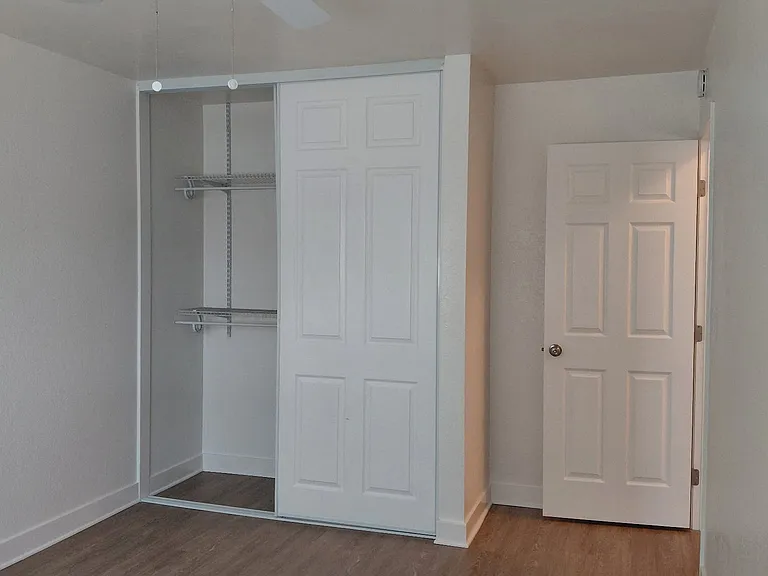 25 New York St #15 — Photo 8