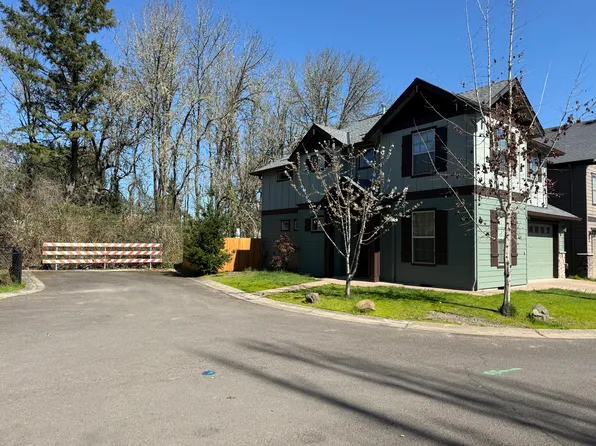 199 NW Angela St, Hillsboro, OR 97124