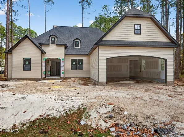 2127 Royal Pines Drive, New Bern, NC 28560