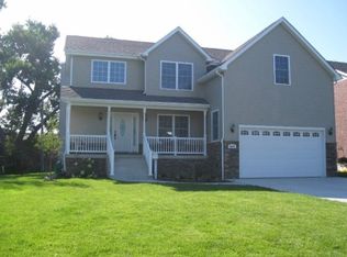 8000 Tapper Ave, Munster, IN 46321