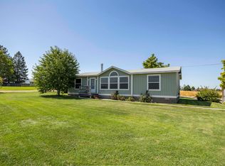 153 Lake Rd, Burbank, WA 99323