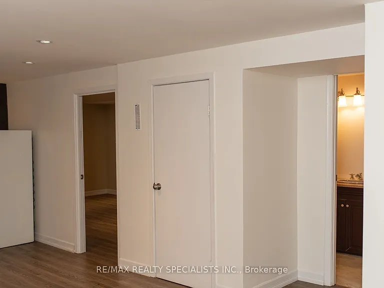 477 Scott St #BASEMENT — Photo 6