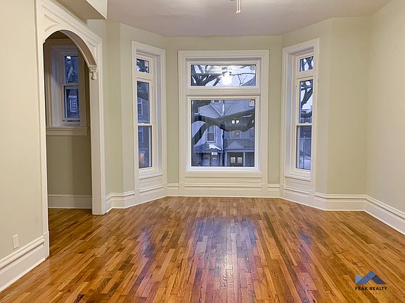 4th image of 2628 N Wilton Ave #2