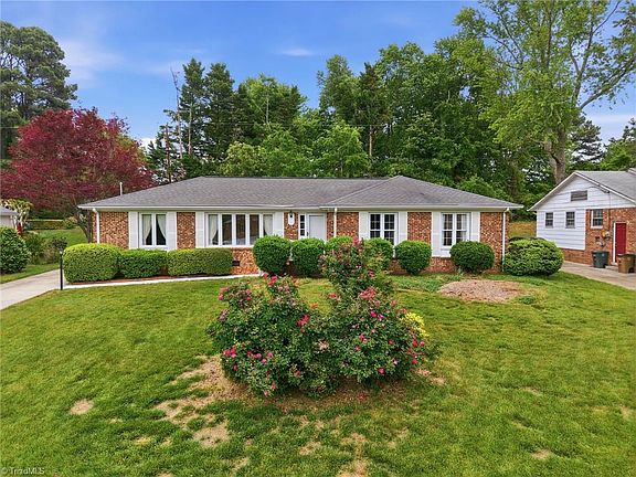 4th image of 3420 Glouchester Ln