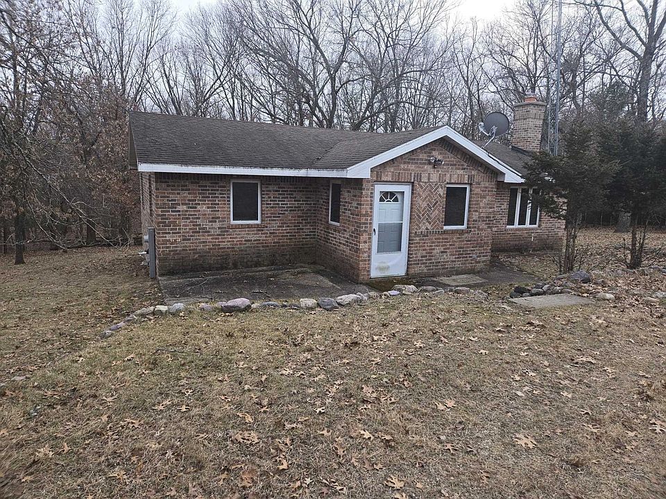 1st image of 1877 W 16th Ave