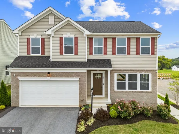 41 Peters Ave, Ranson, WV 25438