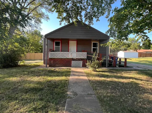 112 W 13th St, Eureka, KS 67045