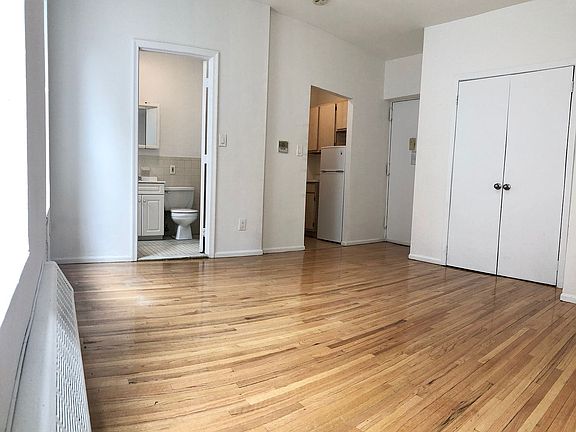2nd image of 306 W 51st St APT 4E