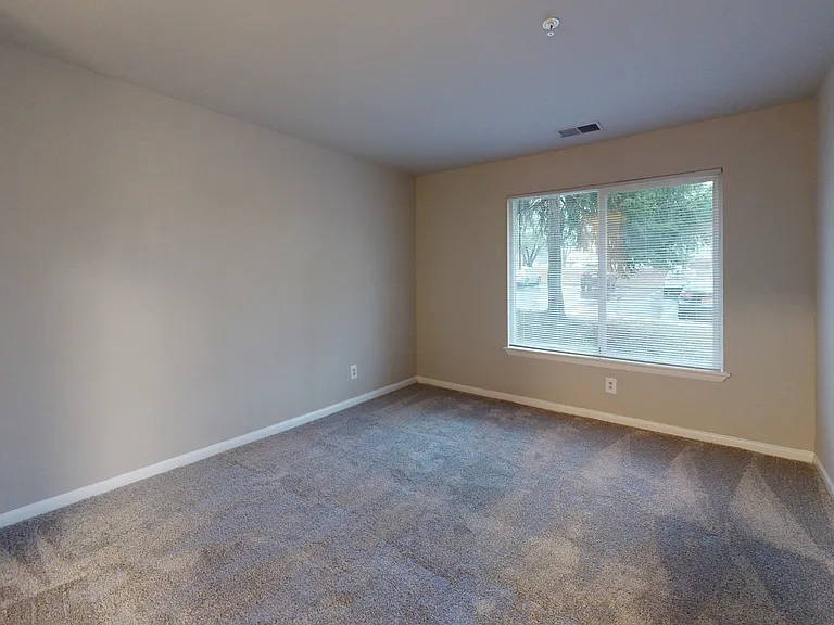Canterbury Apartments — Photo 108