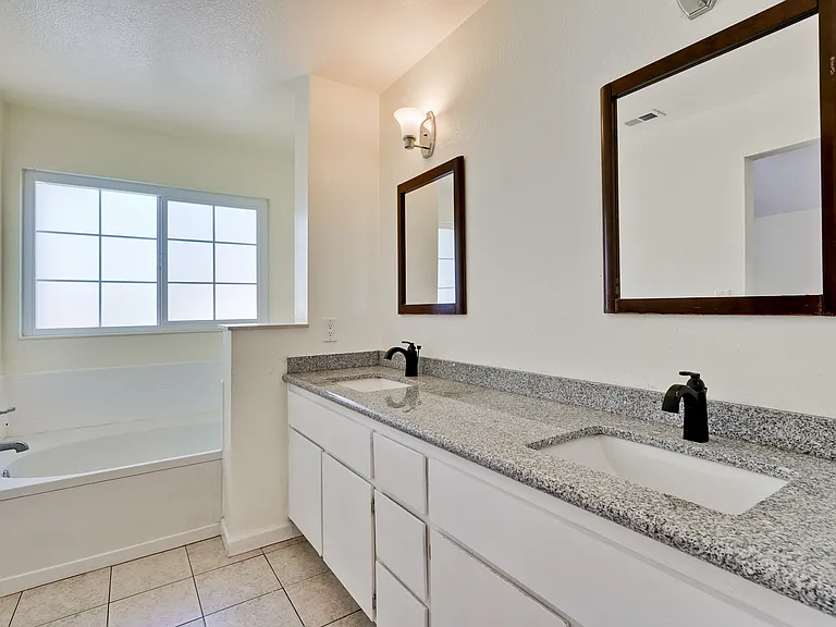1583 Timber Creek Dr — Photo 25