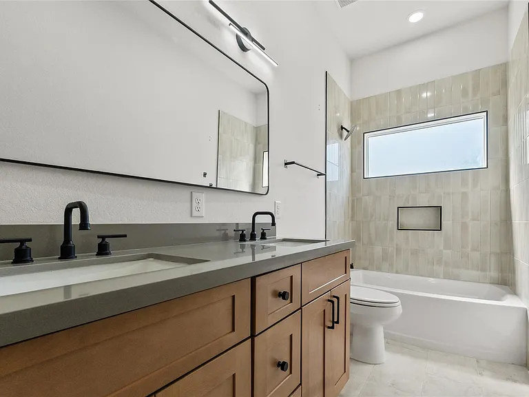 4214 Clover St — Photo 20