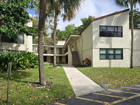 2313 S Cypress Bend Dr APT 123A, Pompano Beach, FL 33069