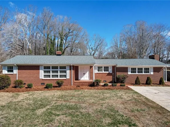 1540 W Harrison St, Reidsville, NC 27320