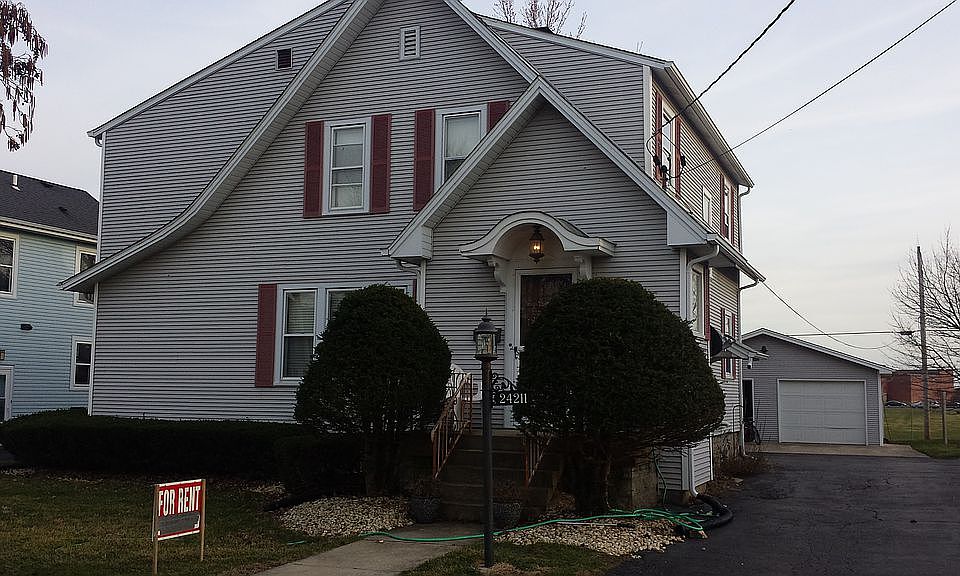 1st image of 24211 W Commercial St