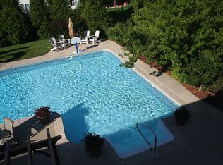 25 Milton Brennan Manor Ct, Wentzville, MO 63385