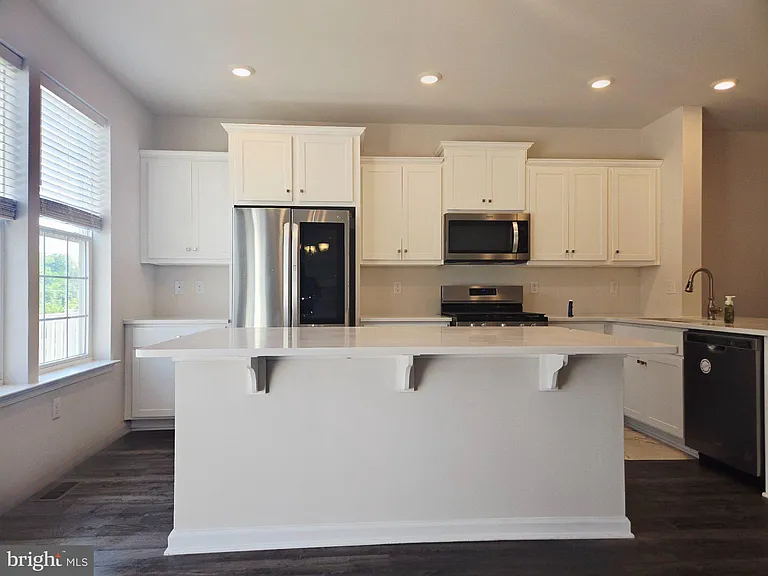 34 Autumn Park Dr — Photo 4